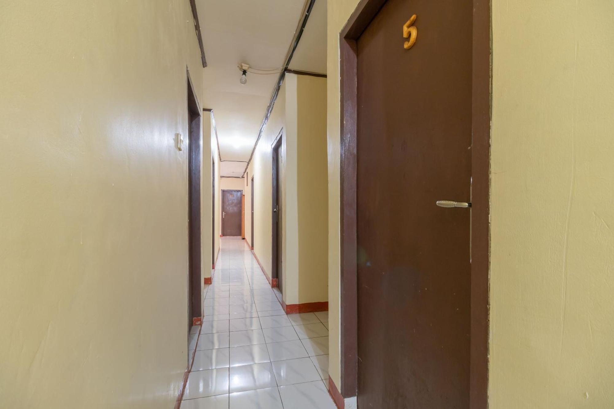 Reddoorz Near Pondok Indah Water Park Jakarta Exteriér fotografie