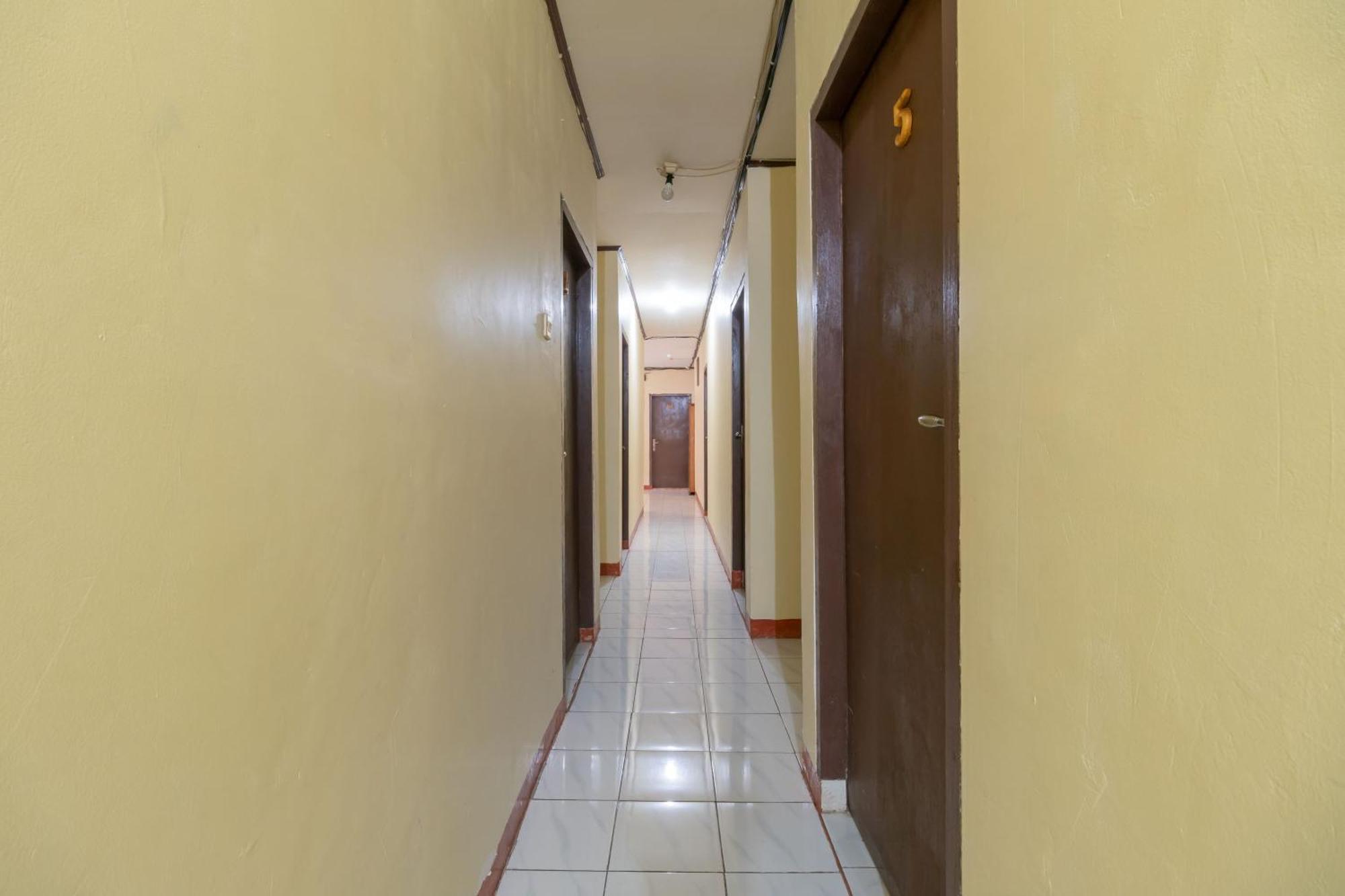 Reddoorz Near Pondok Indah Water Park Jakarta Exteriér fotografie