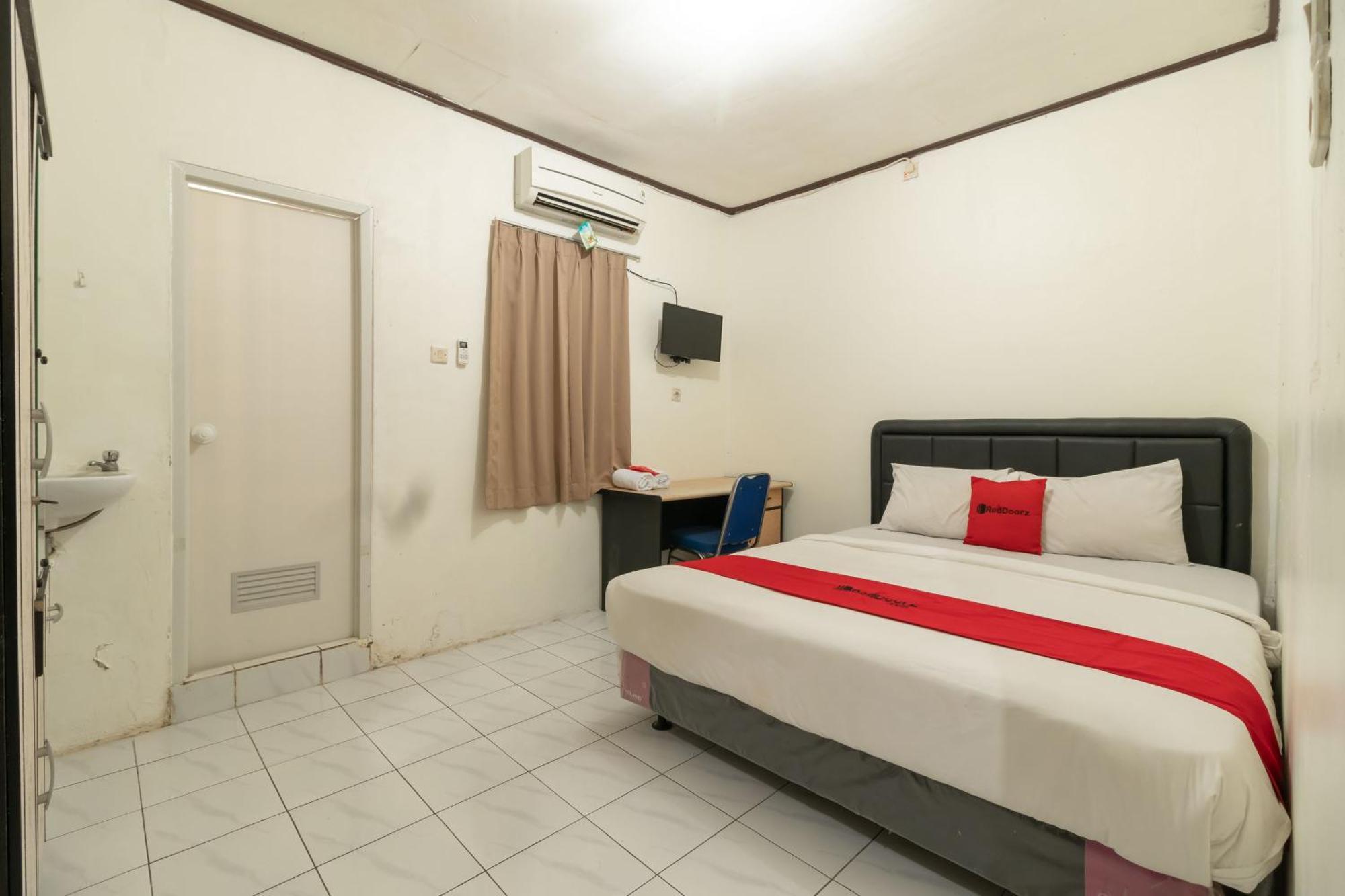 Reddoorz Near Pondok Indah Water Park Jakarta Exteriér fotografie