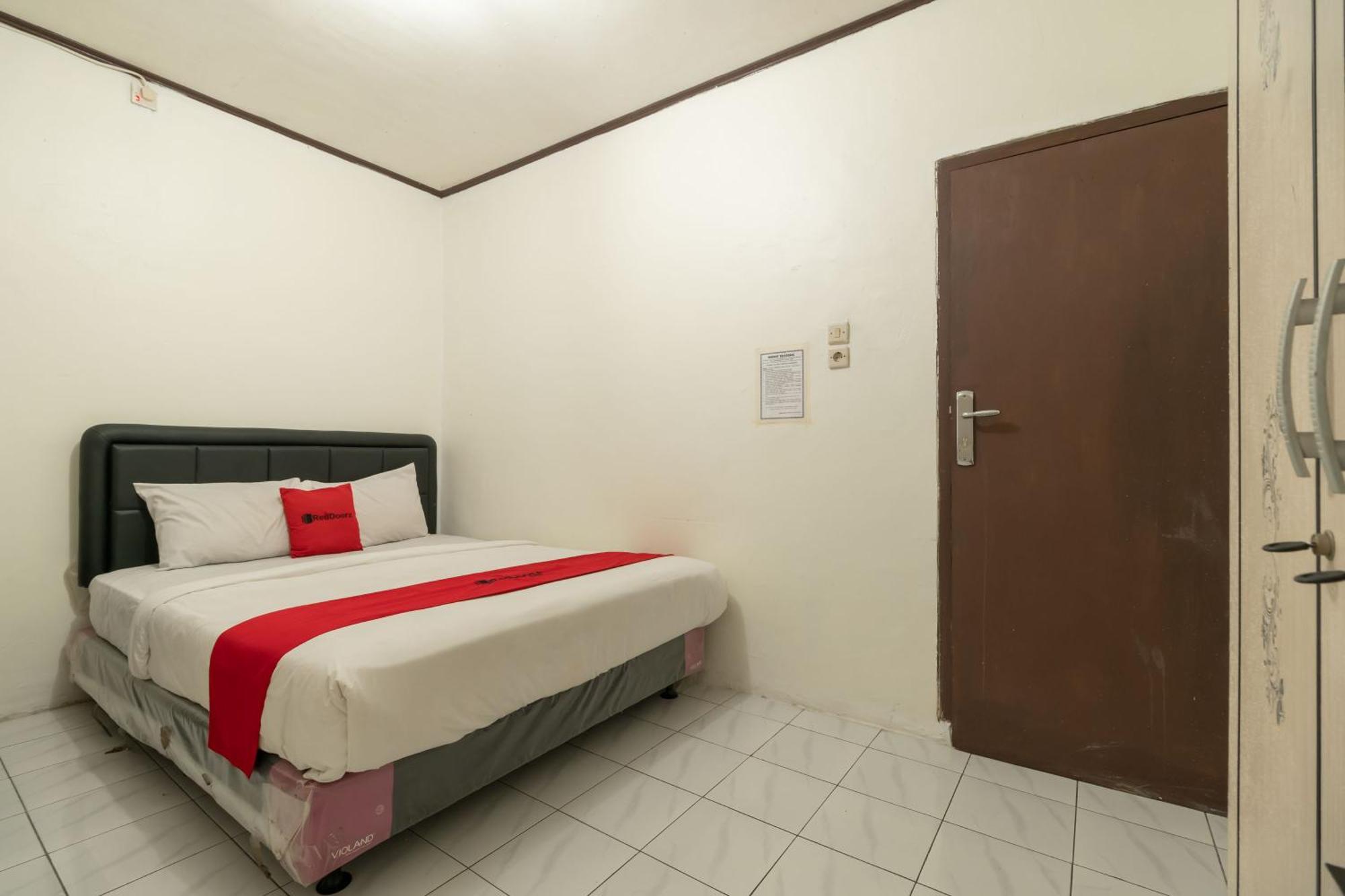 Reddoorz Near Pondok Indah Water Park Jakarta Exteriér fotografie